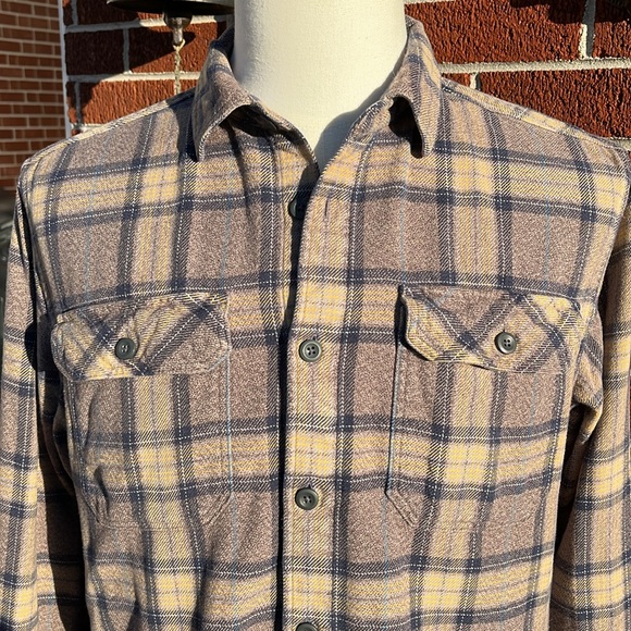 Patagonia Other - Patagonia Soft and Thick Flannel Button Down Shirt Tan Navy Gold L/S Mens Medium
